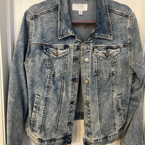 Jean jacket - Picture 2 of 2